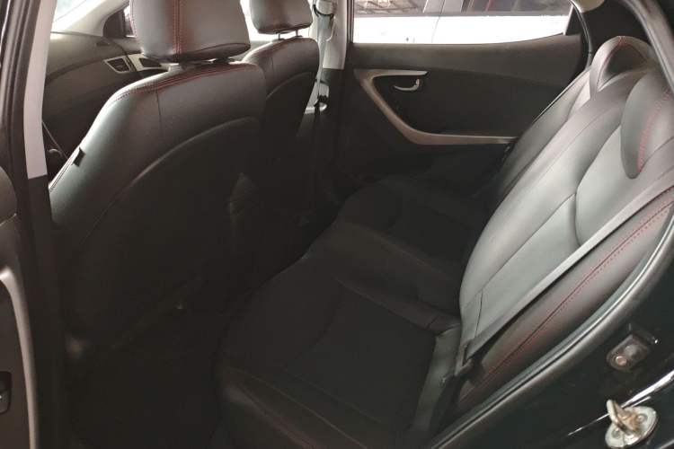 Used Hyundai Elantra (5th Generation / Langdong) 2012 1.6L Automatic Fashion Edition Left Rear Seat