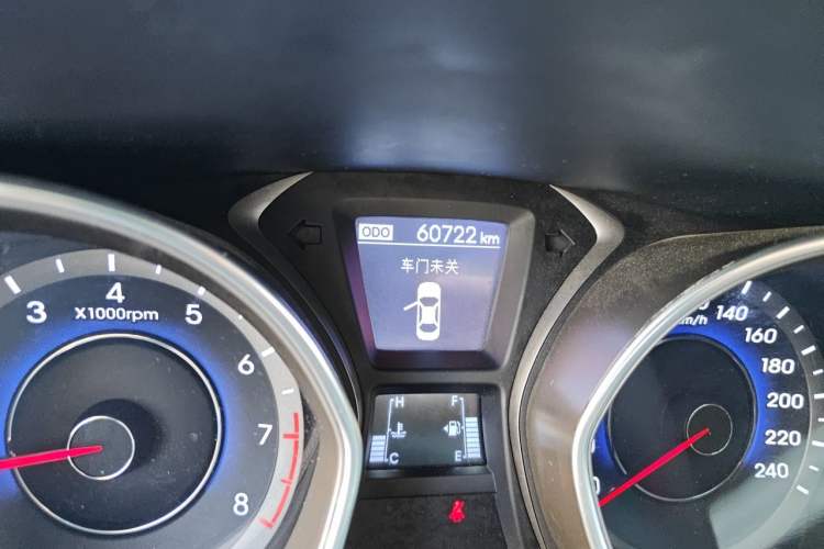 Used Hyundai Elantra (5th Generation / Langdong) 2012 1.6L Manual Leading Model Odometer Close Up