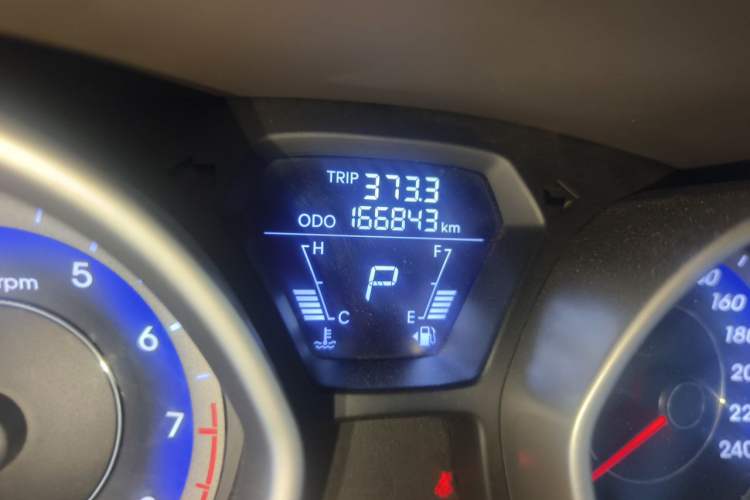 Used Hyundai Elantra (5th Generation / Langdong) 2012 1.6L Automatic Fashion Edition Odometer Close Up