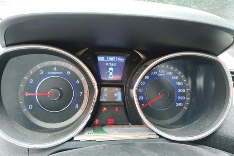 Used Hyundai Elantra (5th Generation / Langdong) 2012 1.6L Manual Leading Model Odometer Close Up