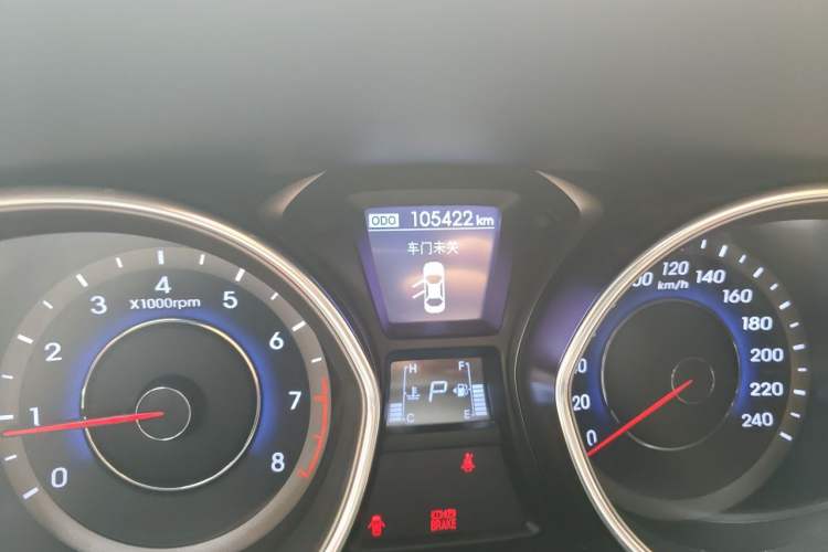 Used Hyundai Elantra (5th Generation / Langdong) 2012 1.6L Automatic Leading Model Odometer Close Up