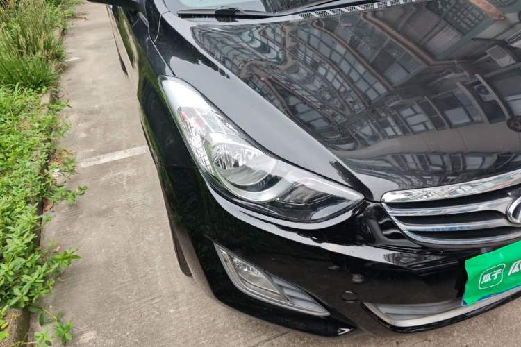 Used Hyundai Elantra (5th Generation / Langdong) 2012 1.6L Automatic Leading Model Right Front Headlight