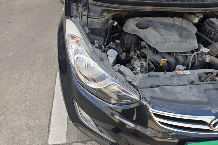 Used Hyundai Elantra (5th Generation / Langdong) 2012 1.6L Automatic Fashion Edition Right Front Headlight
