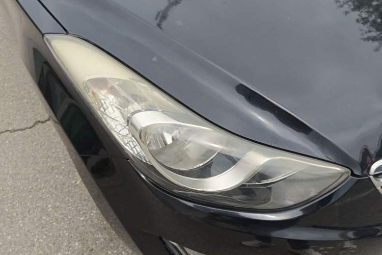 Used Hyundai Elantra (5th Generation / Langdong) 2012 1.6L Manual Leading Model Right Front Headlight