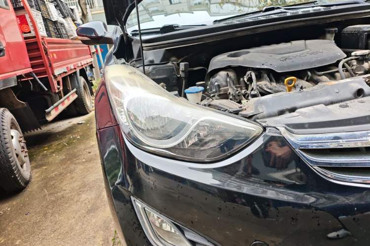 Used Hyundai Elantra (5th Generation / Langdong) 2012 1.6L Automatic Leading Model Right Front Headlight