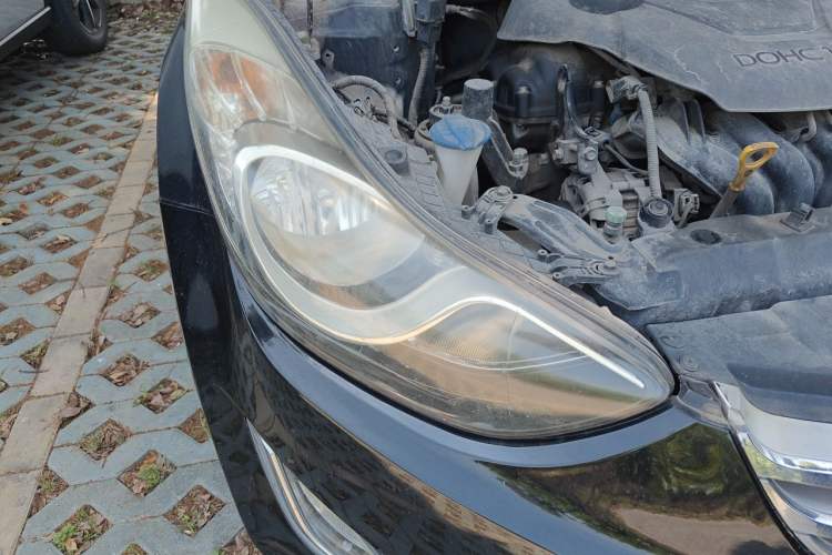 Used Hyundai Elantra (5th Generation / Langdong) 2012 1.6L Manual Leading Model Right Front Headlight