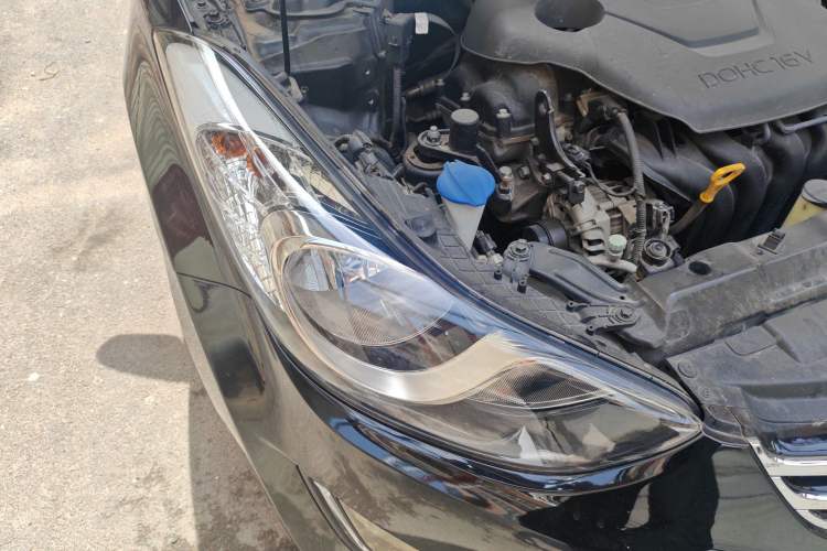 Used Hyundai Elantra (5th Generation / Langdong) 2012 1.6L Automatic Prestige Model Right Front Headlight