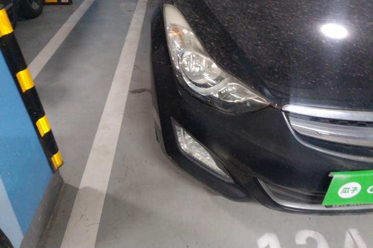 Used Hyundai Elantra (5th Generation / Langdong) 2012 1.6L Manual Leading Model Right Front Headlight