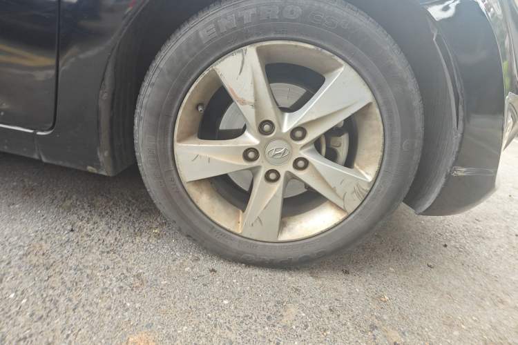 Used Hyundai Elantra (5th Generation / Langdong) 2012 1.6L Manual Leading Model Right Front Wheel Hub