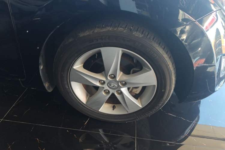 Used Hyundai Elantra (5th Generation / Langdong) 2012 1.6L Manual Leading Model Right Front Wheel Hub