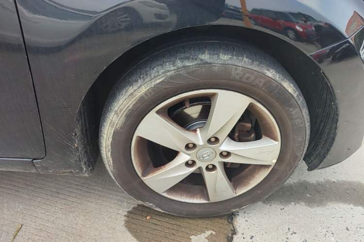 Used Hyundai Elantra (5th Generation / Langdong) 2012 1.6L Automatic Fashion Edition Right Front Wheel Hub
