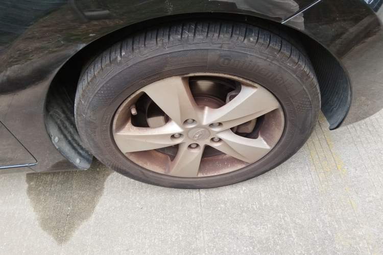 Used Hyundai Elantra (5th Generation / Langdong) 2012 1.6L Automatic Leading Model Right Front Wheel Hub