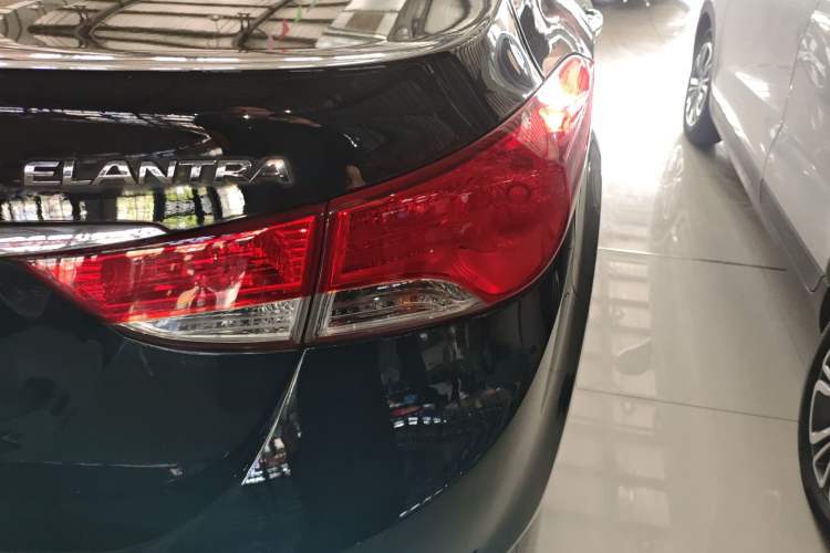 Used Hyundai Elantra (5th Generation / Langdong) 2012 1.6L Automatic Fashion Edition Right Rear Taillight