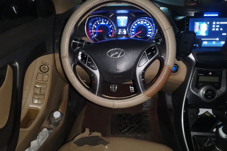 Used Hyundai Elantra (5th Generation / Langdong) 2012 1.8L Manual Luxury Version Steering Wheel