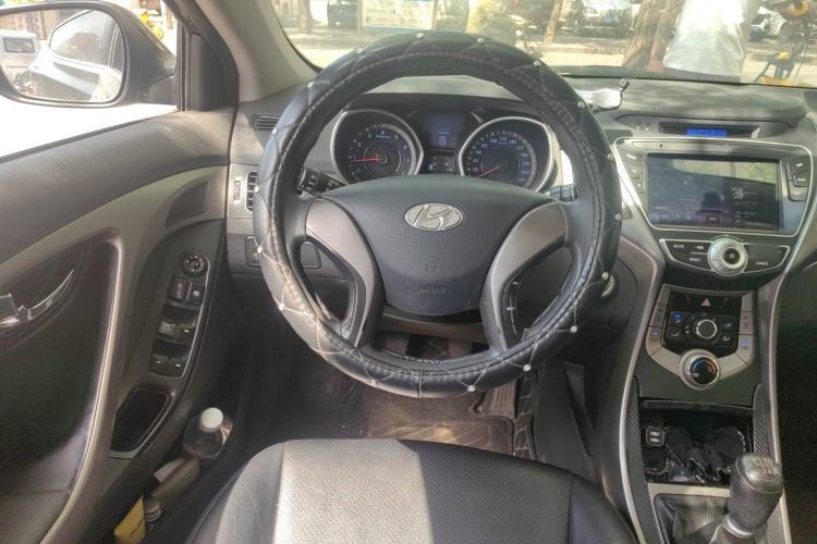 Used Hyundai Elantra (5th Generation / Langdong) 2012 1.6L Manual Leading Model Steering Wheel