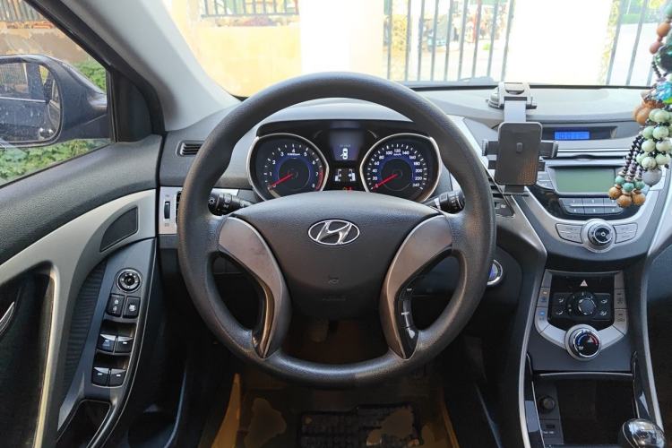 Used Hyundai Elantra (5th Generation / Langdong) 2012 1.6L Manual Leading Model Steering Wheel