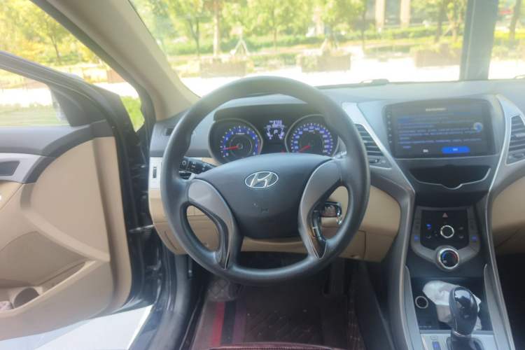 Used Hyundai Elantra (5th Generation / Langdong) 2012 1.6L Automatic Fashion Edition Steering Wheel