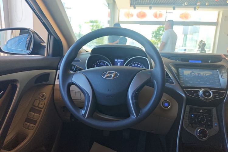 Used Hyundai Elantra (5th Generation / Langdong) 2012 1.6L Manual Leading Model Steering Wheel