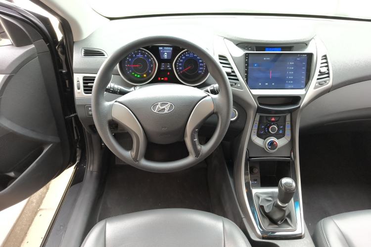 Used Hyundai Elantra (5th Generation / Langdong) 2012 1.6L Manual Leading Model Steering Wheel