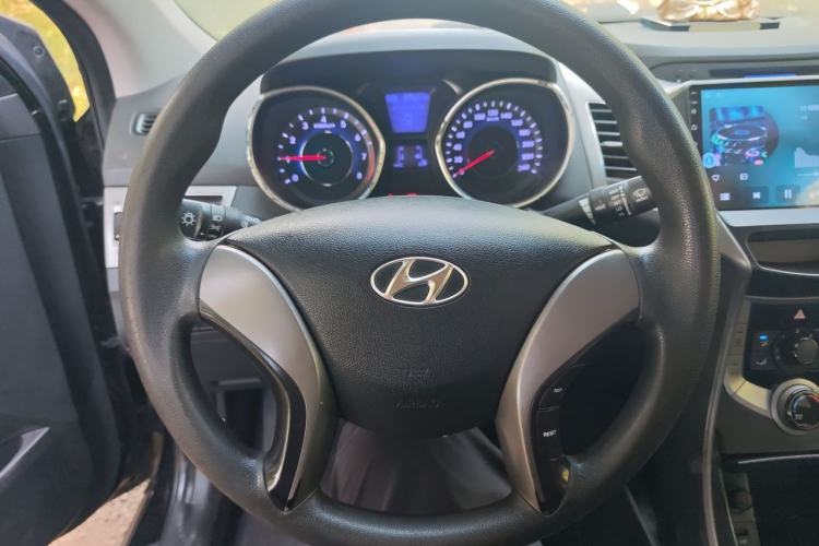 Used Hyundai Elantra (5th Generation / Langdong) 2012 1.6L Manual Leading Model Steering Wheel