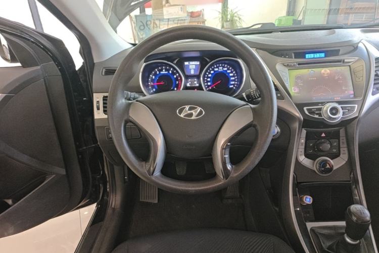 Used Hyundai Elantra (5th Generation / Langdong) 2012 1.6L Manual Leading Model Steering Wheel
