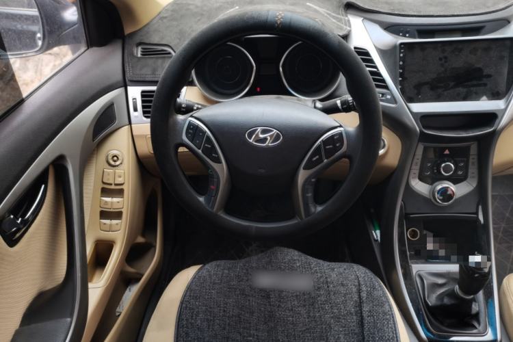 Used Hyundai Elantra (5th Generation / Langdong) 2012 1.6L Manual Leading Model Steering Wheel