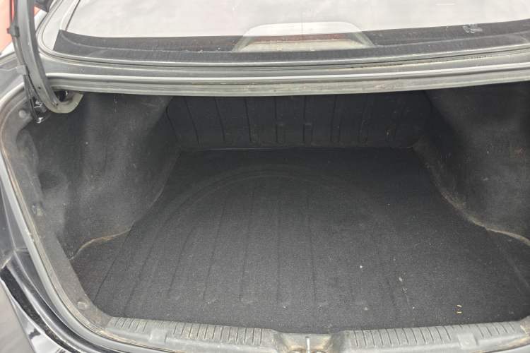 Used Hyundai Elantra (5th Generation / Langdong) 2012 1.6L Manual Fashion Edition Trunk
