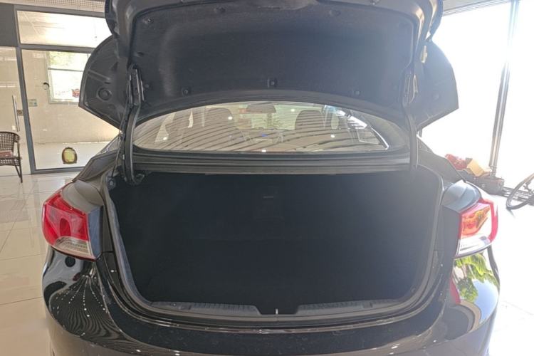 Used Hyundai Elantra (5th Generation / Langdong) 2012 1.6L Manual Leading Model Trunk
