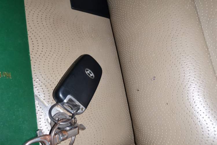 Used Hyundai Elantra (5th Generation / Langdong) 2012 1.8L Manual Luxury Version Vehicle Key