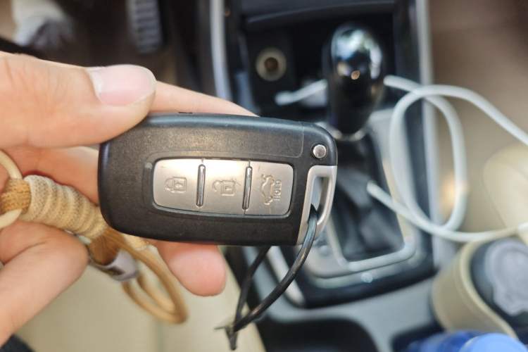 Used Hyundai Elantra (5th Generation / Langdong) 2012 1.8L Automatic Prestige Model Vehicle Key