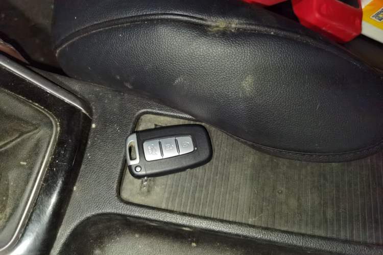 Used Hyundai Elantra (5th Generation / Langdong) 2012 1.6L Manual Leading Model Vehicle Key