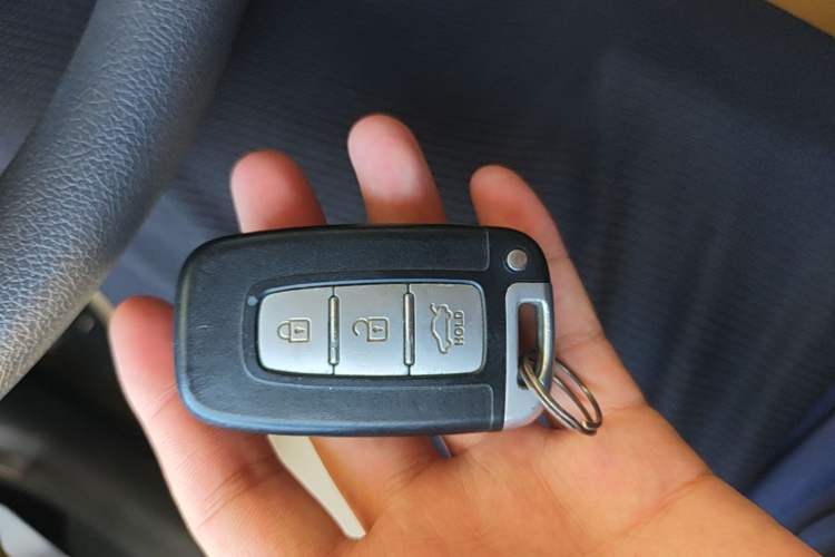 Used Hyundai Elantra (5th Generation / Langdong) 2012 1.6L Manual Leading Model Vehicle Key