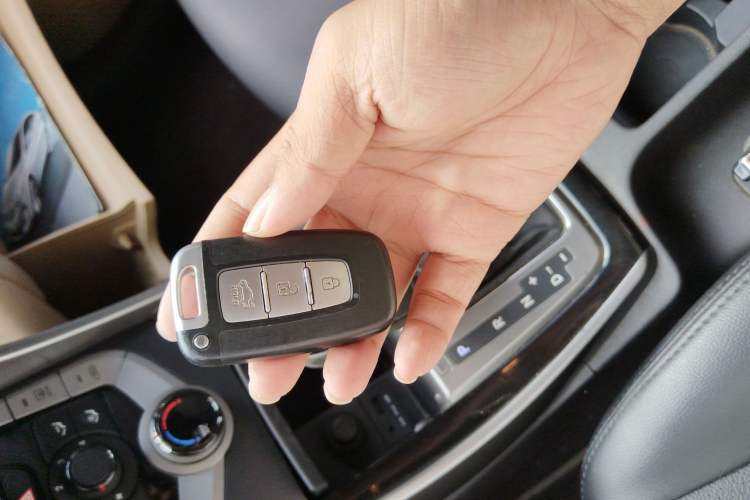 Used Hyundai Elantra (5th Generation / Langdong) 2012 1.6L Automatic Leading Model Vehicle Key