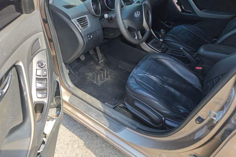 Used Hyundai Elantra (5th Generation / Langdong) 2012 1.6L Manual Leading Model Driver Seat