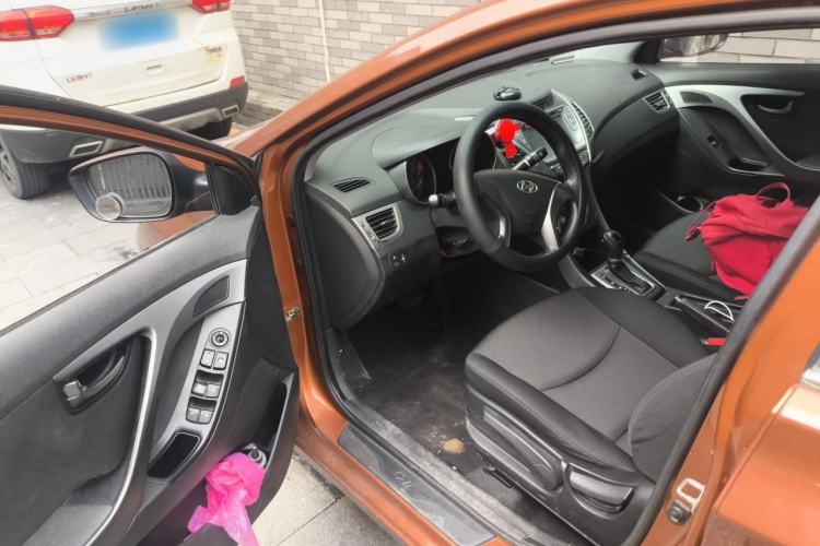 Used Hyundai Elantra (5th Generation / Langdong) 2012 1.6L Automatic Fashion Edition Driver Seat
