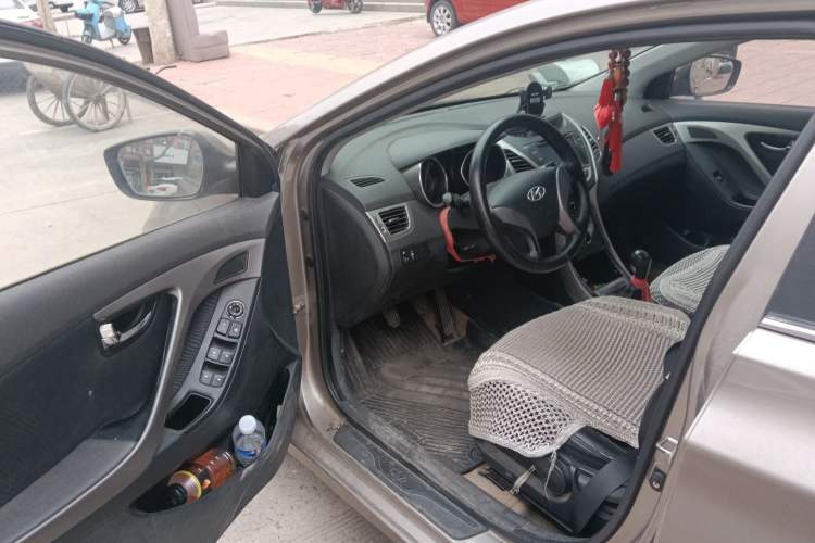 Used Hyundai Elantra (5th Generation / Langdong) 2012 1.6L Manual Leading Model Driver Seat