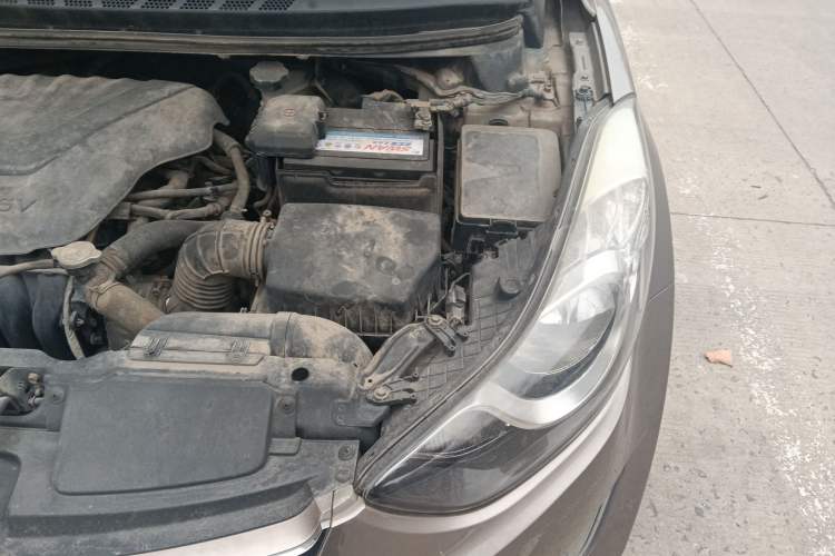 Used Hyundai Elantra (5th Generation / Langdong) 2012 1.6L Manual Leading Model Engine Bay Left