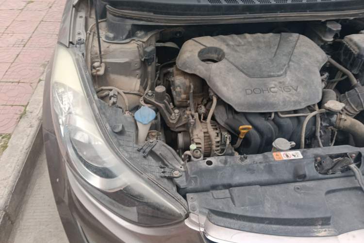 Used Hyundai Elantra (5th Generation / Langdong) 2012 1.6L Manual Leading Model Engine Bay Right