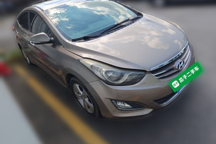 Used Hyundai Elantra (5th Generation / Langdong) 2012 1.6L Manual Leading Model Front Right 45 Deg