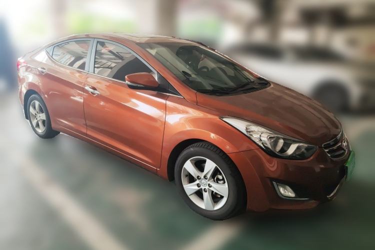 Used Hyundai Elantra (5th Generation / Langdong) 2012 1.6L Automatic Leading Model Front Right 45 Deg