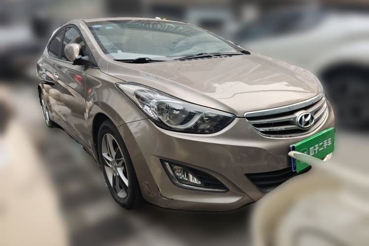 Used Hyundai Elantra (5th Generation / Langdong) 2012 1.6L Automatic Leading Model Front Right 45 Deg