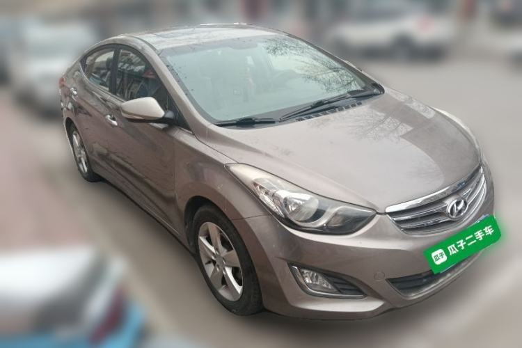 Used Hyundai Elantra (5th Generation / Langdong) 2012 1.6L Manual Leading Model Front Right 45 Deg