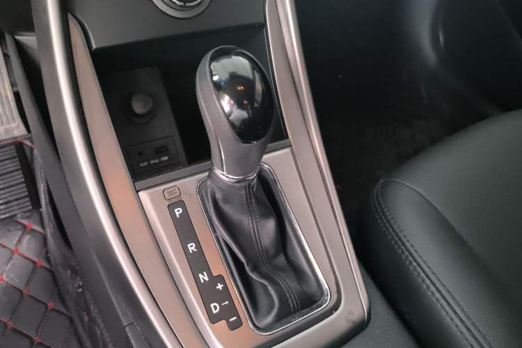 Used Hyundai Elantra (5th Generation / Langdong) 2012 1.6L Automatic Fashion Edition Gear Lever