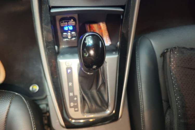 Used Hyundai Elantra (5th Generation / Langdong) 2012 1.6L Automatic Prestige Model Gear Lever