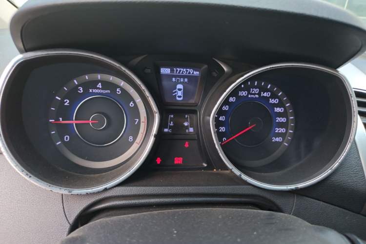 Used Hyundai Elantra (5th Generation / Langdong) 2012 1.6L Manual Leading Model Instrument Cluster