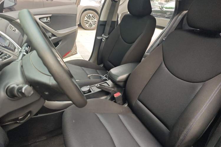 Used Hyundai Elantra (5th Generation / Langdong) 2012 1.6L Automatic Leading Model Left Front Seat