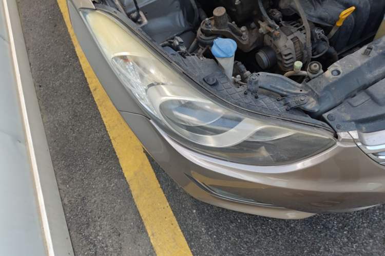 Used Hyundai Elantra (5th Generation / Langdong) 2012 1.6L Manual Leading Model Right Front Headlight