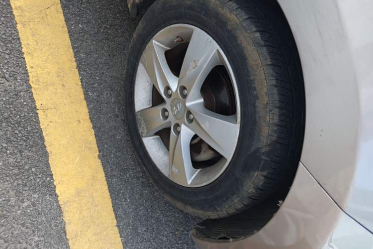 Used Hyundai Elantra (5th Generation / Langdong) 2012 1.6L Manual Leading Model Right Front Wheel Hub