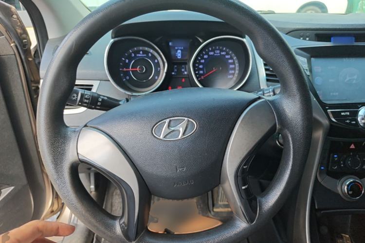 Used Hyundai Elantra (5th Generation / Langdong) 2012 1.6L Manual Leading Model Steering Wheel