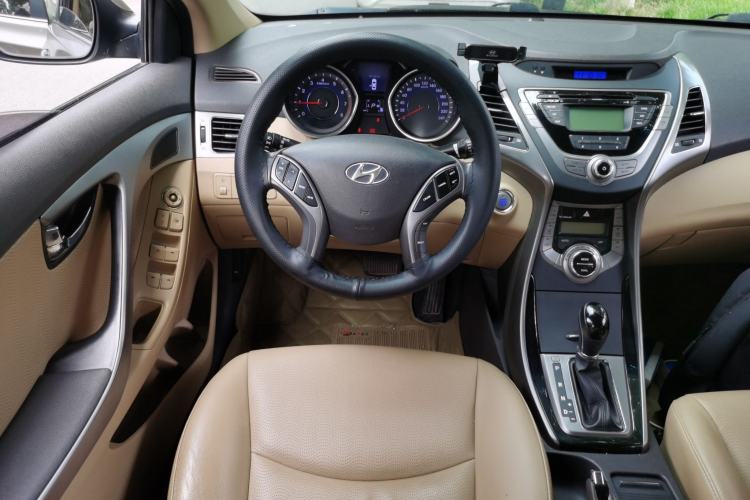 Used Hyundai Elantra (5th Generation / Langdong) 2012 1.6L Automatic Prestige Model Steering Wheel